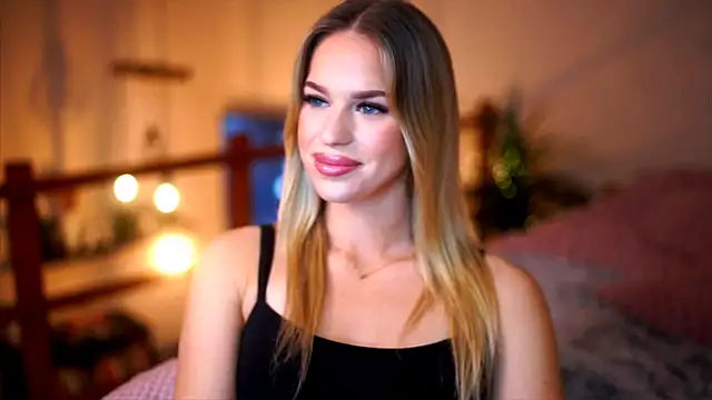 Emilyvanroessel online show from 7, 11, 2025