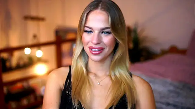 Emilyvanroessel online show from 25, 11, 2025