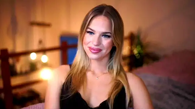 Emilyvanroessel online show from 6, 11, 2025