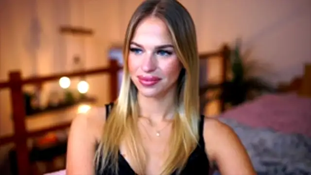 Emilyvanroessel online show from 23, 11, 2025