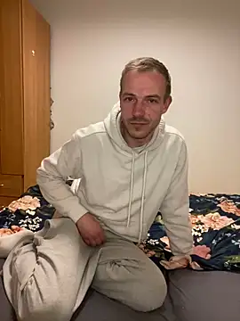 Skinny0150 online show from 28, 4, 2026