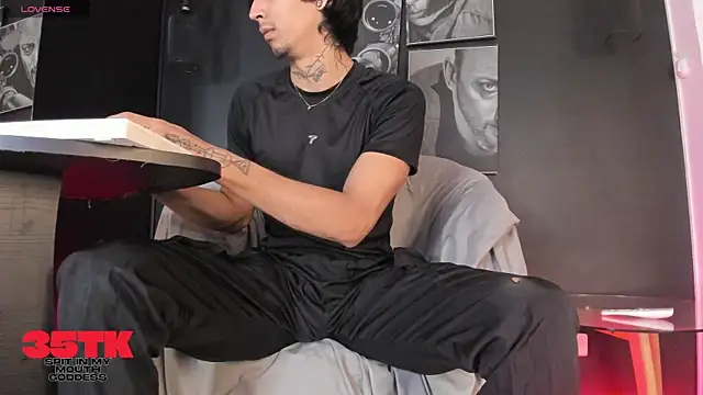 jett savage online show from 18, 11, 2025