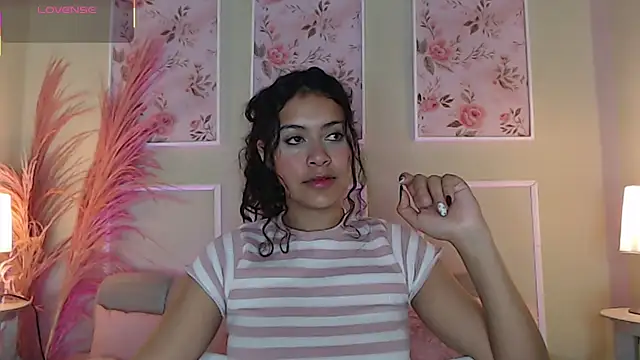 CurlyDani online show from 9, 9, 2025