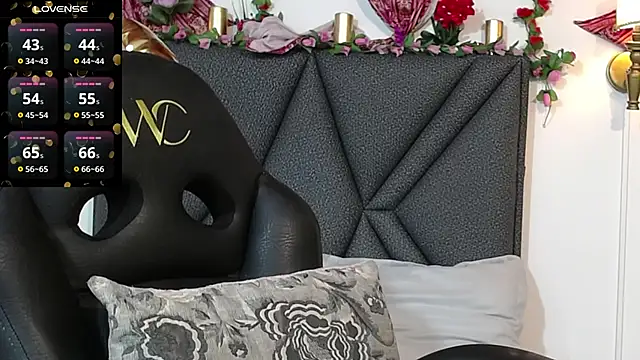 IndraKaur  online show from 20, 9, 2025