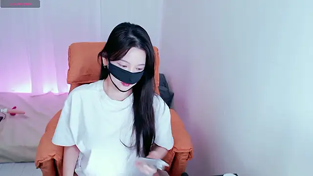 Snapshot of ai_bin chatting on 3, 11, 2025 ai bin online show from 3, 11, 2025