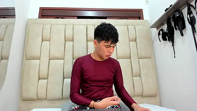 Felipe Cold online show from 5, 10, 2025