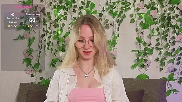 EmmaNovak online show from 31, 3, 2026