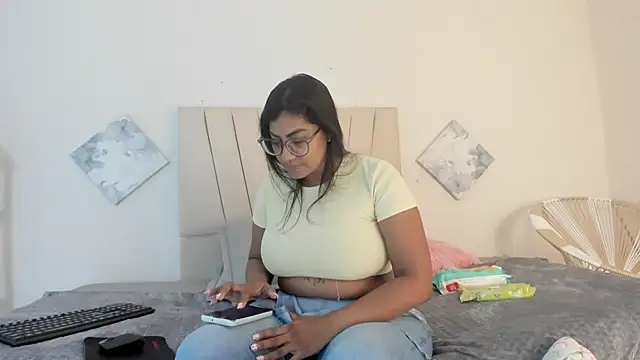  Miaa khalifa  online show from 6, 3, 2026