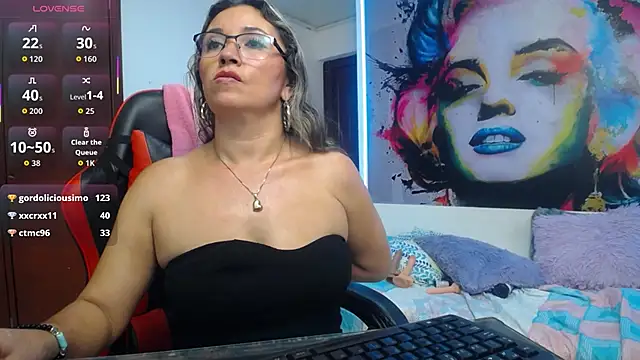 noelia milf19 online show from 1, 3, 2026