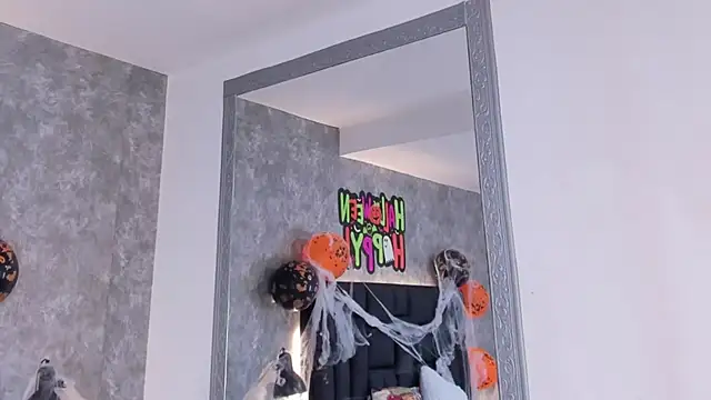 crystaldarliing online show from 28, 10, 2025