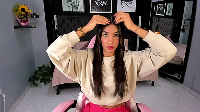 kitty collins  online show from 25, 9, 2025