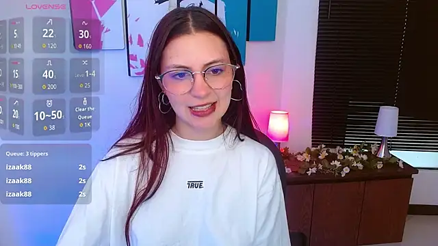 AlanaGarcia19 online show from 9, 11, 2025