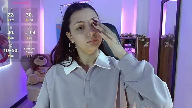 AlanaGarcia19 online show from 2, 12, 2025