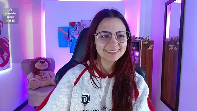 AlanaGarcia19 online show from 1, 12, 2025