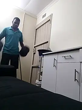 Snapshot of TmanZim2025 chatting on 4, 10, 2025 TmanZim2025 online show from 4, 10, 2025