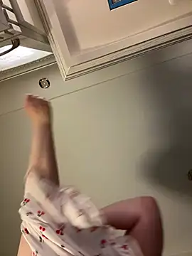 DeniMilkyyyyy online show from 31, 3, 2026