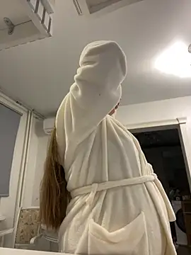 DeniMilkyyyyy online show from 3, 12, 2025