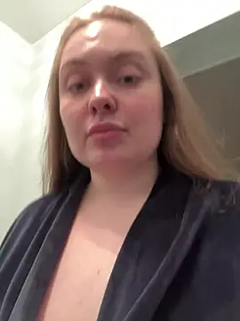 Snapshot of DeniMilkyyyyy chatting on 21, 4, 2026 DeniMilkyyyyy online show from 21, 4, 2026