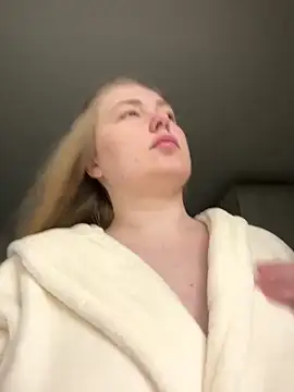 DeniMilkyyyyy online show from 2, 2, 2026