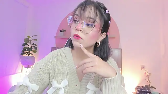 Clara Luu online show from 12, 4, 2026