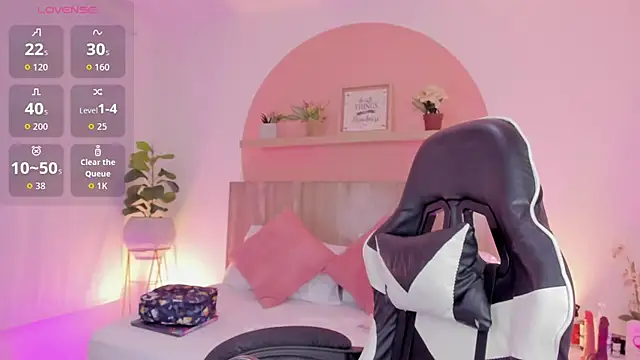 Clara Luu online show from 11, 3, 2026