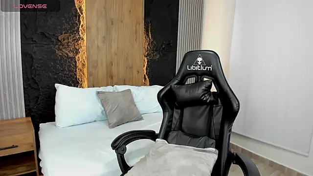 Clara Luu online show from 11, 10, 2025