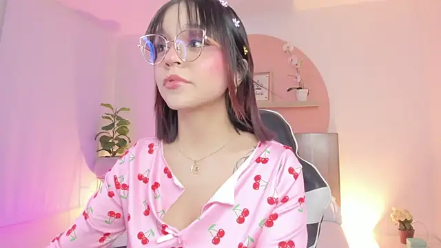 Clara Luu online show from 15, 5, 2026