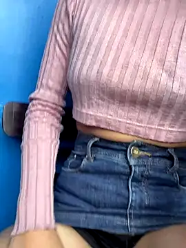 Hannacooper3 online show from 16, 12, 2025