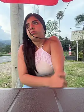 Snapshot of Isaa-Sweet chatting on 23, 11, 2025 Isaa-Sweet online show from 23, 11, 2025