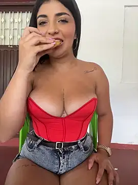 Isaa-Sweet online show from 11, 4, 2026