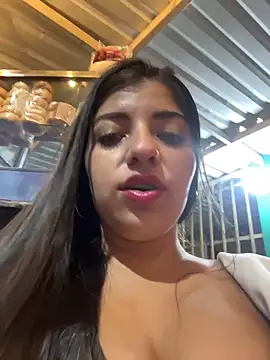 Isaa-Sweet online show from 19, 12, 2025