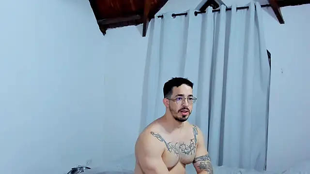 Hunter Hoott online show from 23, 12, 2025