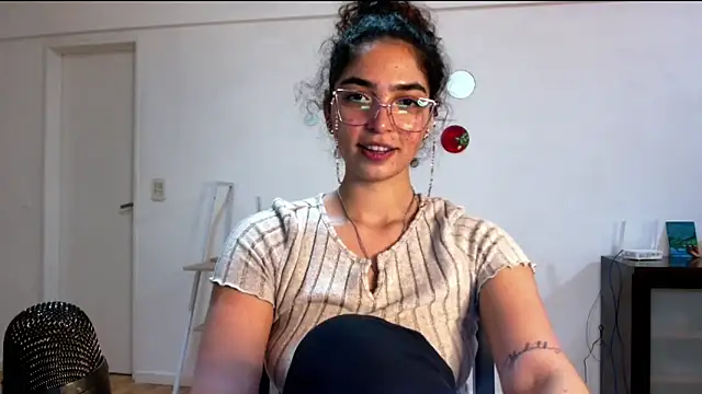 Ariagal online show from 9, 10, 2025