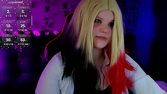 fillisfox  online show from 8, 10, 2025