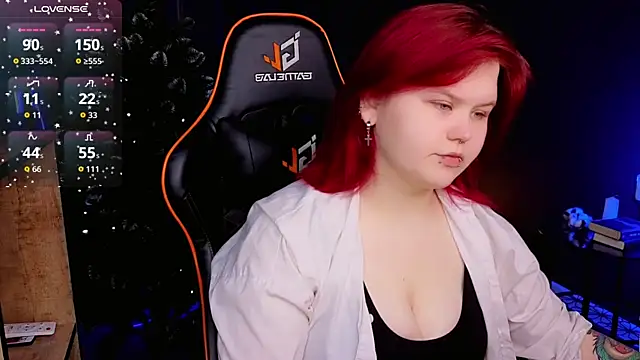 fillisfox  online show from 3, 12, 2025