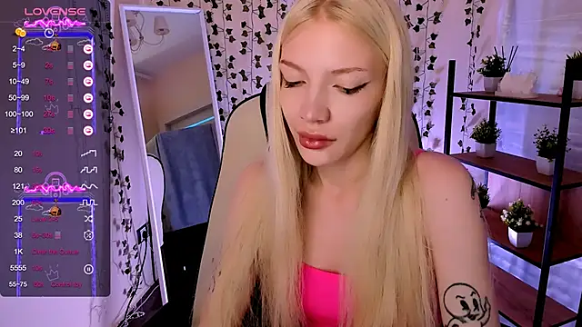 AnyaTaylor  online show from 2, 6, 2026