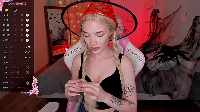 AnyaTaylor  online show from 30, 10, 2025