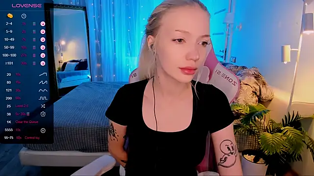 AnyaTaylor  online show from 24, 5, 2026