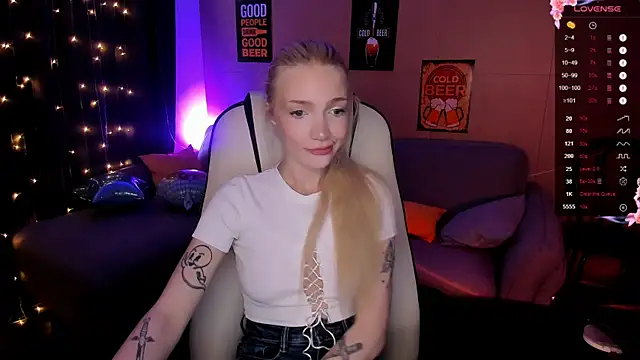 AnyaTaylor  online show from 30, 9, 2025