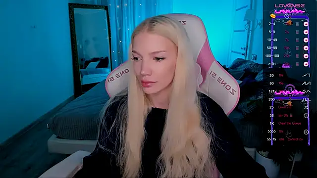 AnyaTaylor  online show from 21, 5, 2026