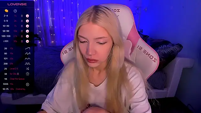 AnyaTaylor  online show from 8, 3, 2026