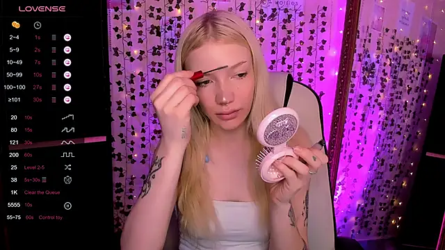 AnyaTaylor  online show from 13, 3, 2026