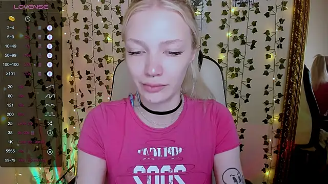 AnyaTaylor  online show from 3, 2, 2026