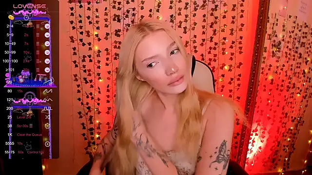 AnyaTaylor  online show from 17, 3, 2026