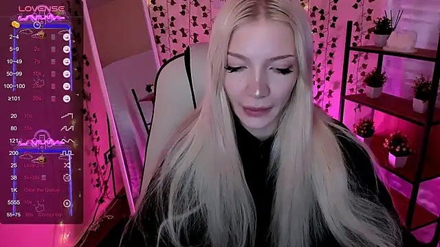 AnyaTaylor  online show from 26, 5, 2026