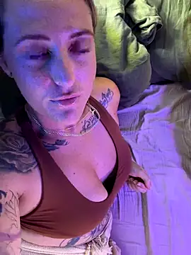 OdetteDelane online show from 5, 11, 2025