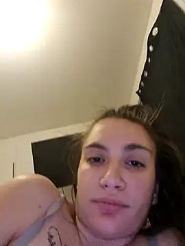 Snapshot of Michou02xXx chatting on 13, 12, 2025 Michou02xXx online show from 13, 12, 2025