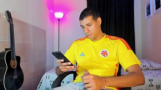 TeamPorn 19 online show from 25, 10, 2025