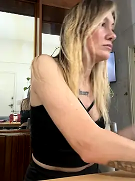 caritadeangellll online show from 24, 10, 2025