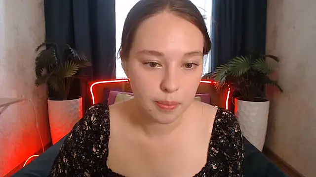 Snapshot of PureLedy chatting on 7, 7, 2026 PureLedy online show from 7, 7, 2026